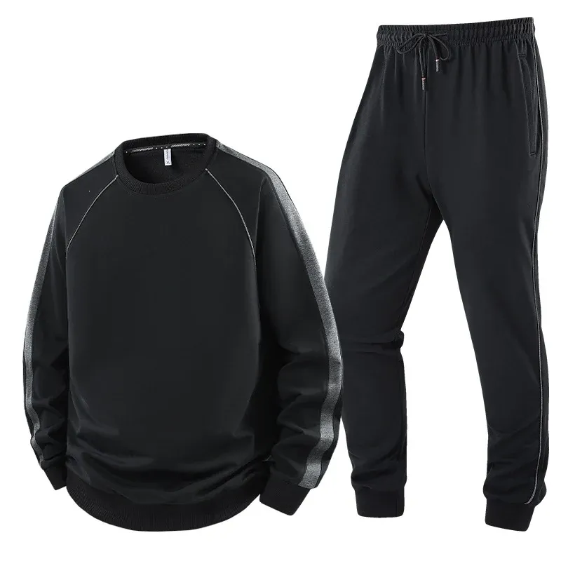 Herren Sportliches Trainingsanzug-Set aus French-Terry mit seitlichen Kontraststreifen, Rundhalsausschnitt & tapered Jogginghose Echoarchiv