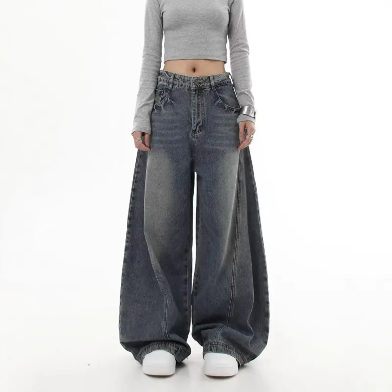 Damen Weitgeschnittene Mom-Jeans Echoarchiv