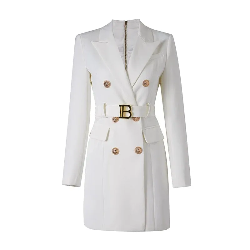 Schickes Blazerkleid mit Taillengürtel und Schöner Knopfverzierung – Élara